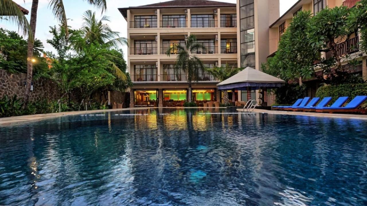 Best Western Resort Kuta Kuta  Exterior photo